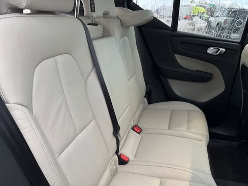 Used 2023 Volvo XC40 B5 Plus w/ Protection Package Premier image 37