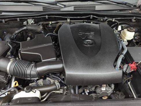 Used 2021 Toyota Tacoma SR5 image 29