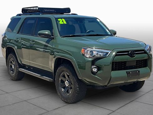 Used 2021 Toyota 4Runner Trail Special Edition AWD/4WD image 4