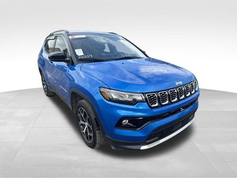 Used 2024 Jeep Compass Limited AWD/4WD image 10