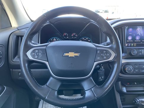 Used 2021 Chevrolet Colorado LT w/ LT Convenience Package image 18