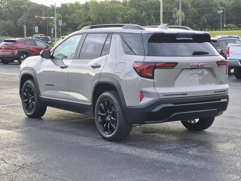 Used 2026 GMC Terrain Elevation w/ Elevation Premium Package AWD/4WD image 5