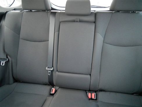 Used 2021 Toyota RAV4 LE image 13