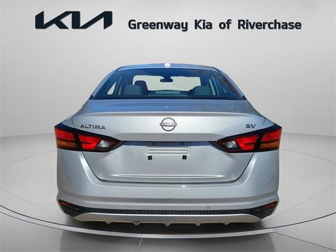 Used 2024 Nissan Altima 2.5 SV image 5