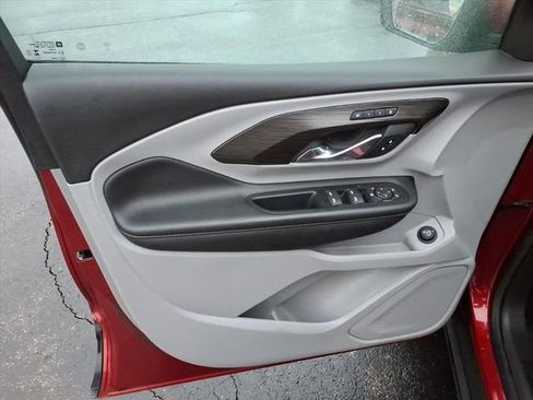 Used 2023 GMC Terrain SLT image 26