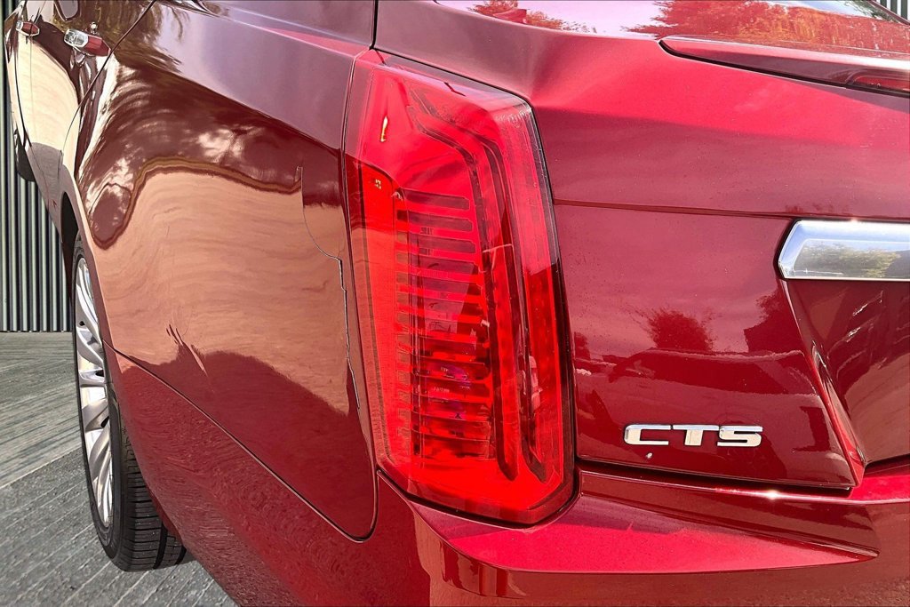 Used 2015 Cadillac CTS Luxury RWD image 32
