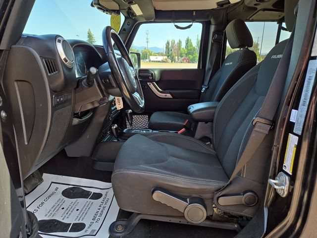 Used 2018 Jeep Wrangler Unlimited Rubicon w/ Cold Weather Group AWD/4WD image 2