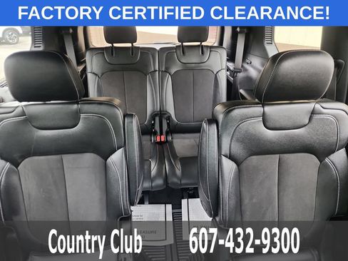 Used 2024 Jeep Grand Cherokee L Altitude AWD/4WD image 23