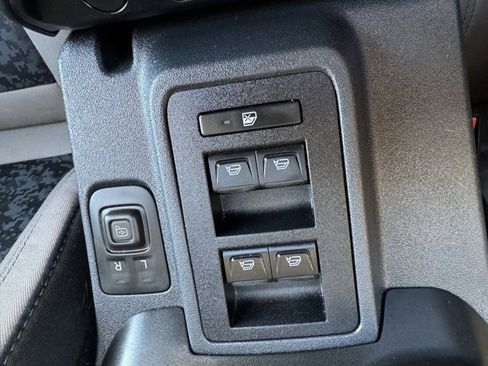 Used 2022 Ford Bronco Wildtrak image 17