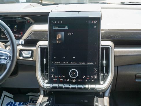 Used 2025 GMC Yukon XL Elevation w/ LPO, Floor Liner Package RWD image 15