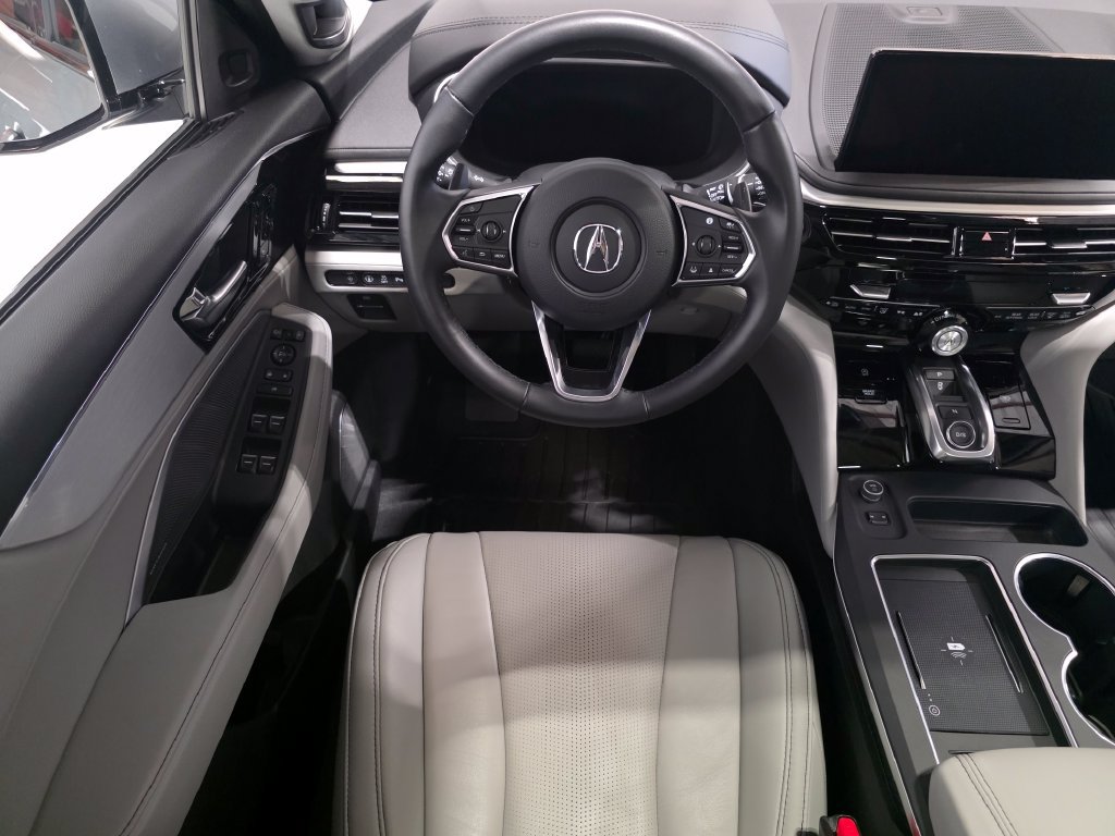 Used 2026 Acura MDX w/ Technology Package AWD/4WD image 13