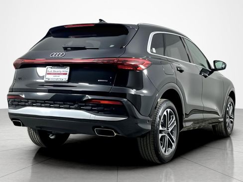 Used 2025 Audi Q5 Premium w/ 19" Wheel Package image 5