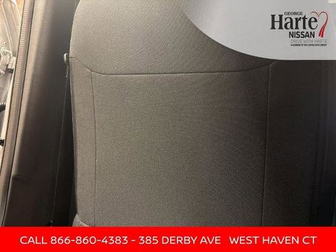 Certified 2025 Nissan Rogue SV image 24