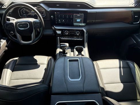 Used 2022 GMC Sierra 1500 Denali w/ Denali Reserve Package image 12
