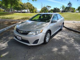 Used 2013 Toyota Camry LE image 1