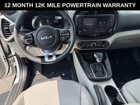 Used 2023 Kia Soul LX w/ LX Technology Package FWD image 17