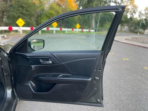 Used 2014 Honda Accord Sport image 21