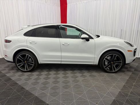 Used 2022 Porsche Cayenne Platinum Edition AWD/4WD image 8
