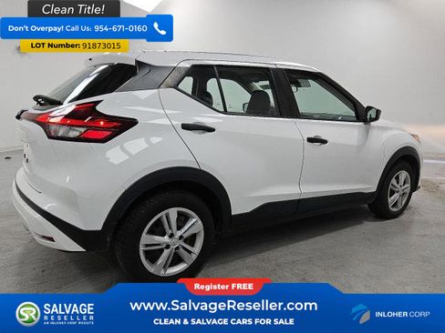 Used 2022 Nissan Kicks S image 4