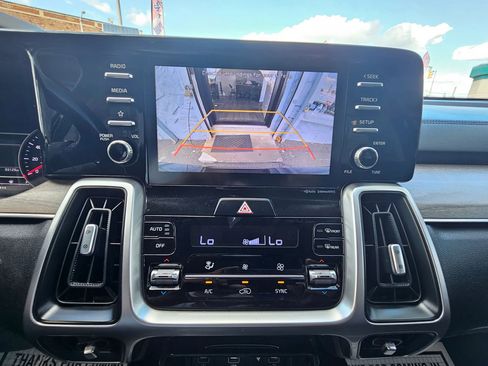 Used 2021 Kia Sorento EX image 30