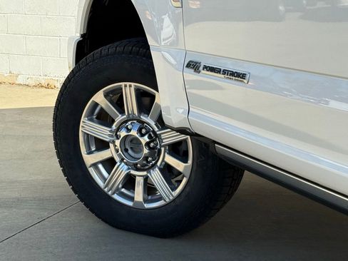 Certified 2019 Ford F250 Limited w/ FX4 Off-Road Package image 22