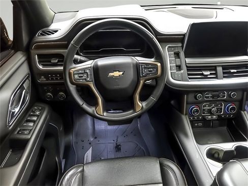 Used 2023 Chevrolet Tahoe High Country w/ Premium Package image 14