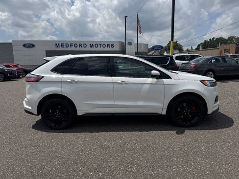 Certified 2022 Ford Edge ST w/ Equipment Group 401A AWD/4WD image 9