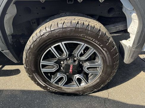 Used 2022 GMC Sierra 2500 Pro w/ Convenience Package AWD/4WD image 9