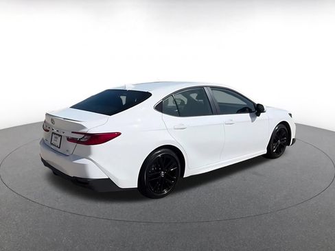 Used 2026 Toyota Camry SE FWD image 13