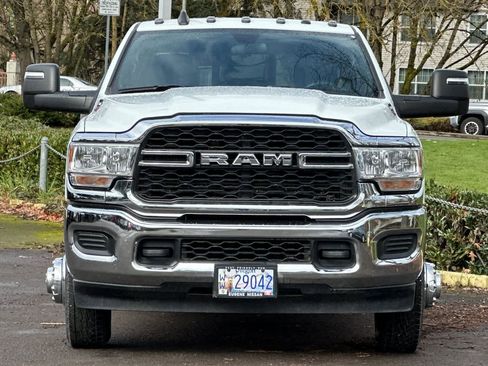 Used 2024 RAM 3500 Tradesman w/ Chrome Appearance Group image 10