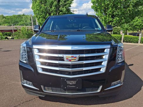 Used 2018 Cadillac Escalade Premium Luxury AWD/4WD image 2