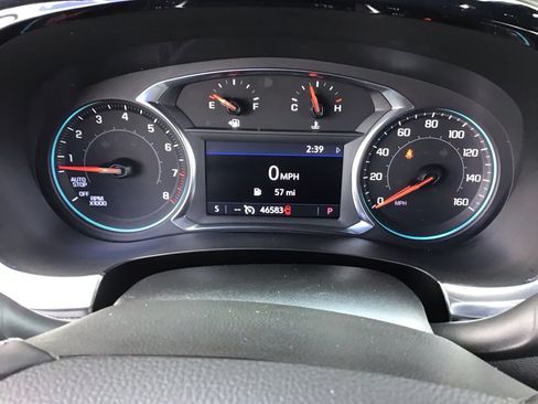 Used 2023 Chevrolet Traverse LT FWD image 24