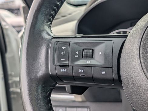 Used 2022 Nissan Rogue SV w/ SV Premium Package image 30