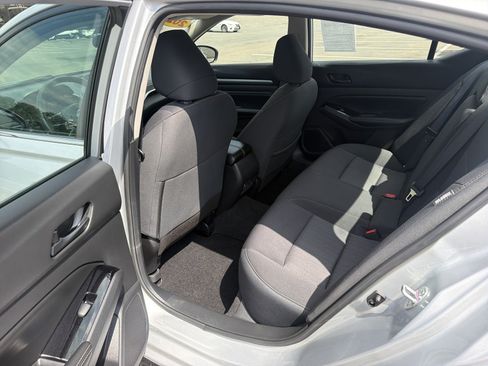 Used 2023 Nissan Altima 2.5 SV w/ SV Premium Package AWD/4WD image 32