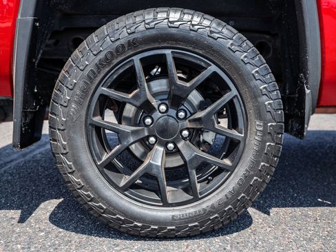 Used 2018 GMC Sierra 1500 Denali AWD/4WD image 7