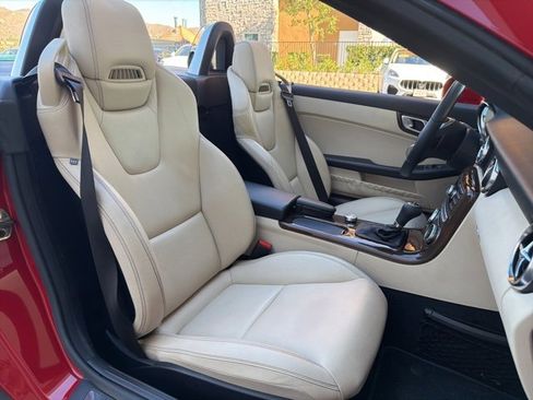 Used 2014 Mercedes-Benz SLK 350 image 25
