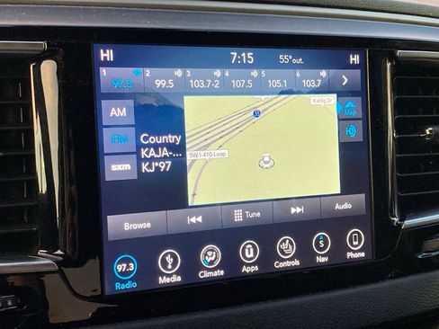 Used 2019 Chrysler Pacifica Touring Plus w/ Advanced Safetytec Group image 20