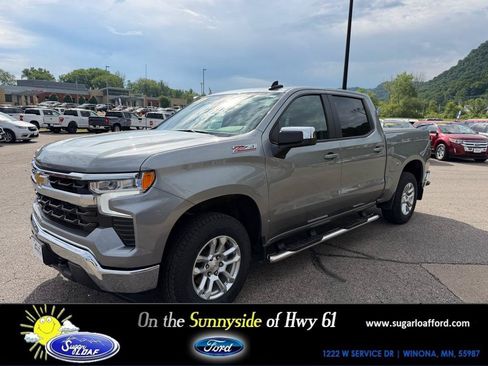 Used 2024 Chevrolet Silverado 1500 LT AWD/4WD image 1