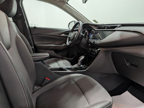 Used 2023 Buick Encore GX Select w/ Sport Touring Package image 17