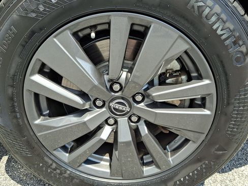 Used 2023 Nissan Pathfinder SV w/ SV Premium Package AWD/4WD image 8