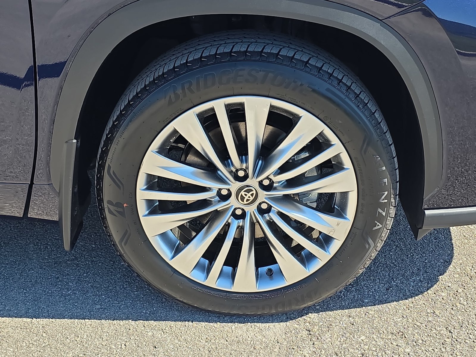 New 2026 Toyota Highlander Platinum AWD/4WD image 28