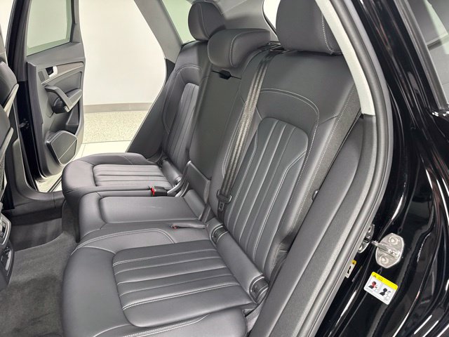Used 2023 Audi Q5 2.0T Premium w/ Convenience Package AWD/4WD image 24