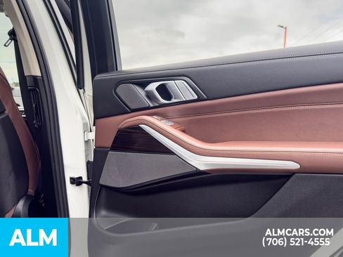 Used 2025 BMW X7 xDrive40i image 34