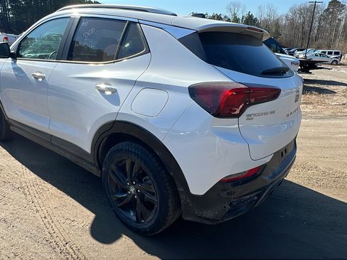 Used 2024 Buick Encore GX Sport Touring image 10