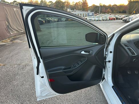 Used 2017 Ford Focus RS image 10