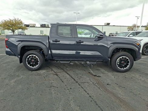 New 2026 Toyota Tacoma TRD Off-Road AWD/4WD image 8