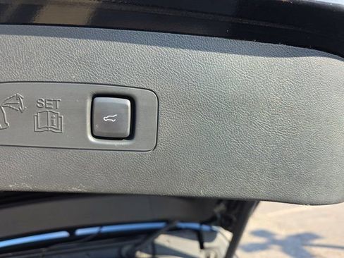 Used 2022 Lincoln Corsair AWD w/ Premium Package image 13