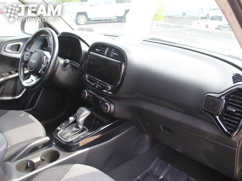 Used 2023 Kia Soul EX FWD image 28