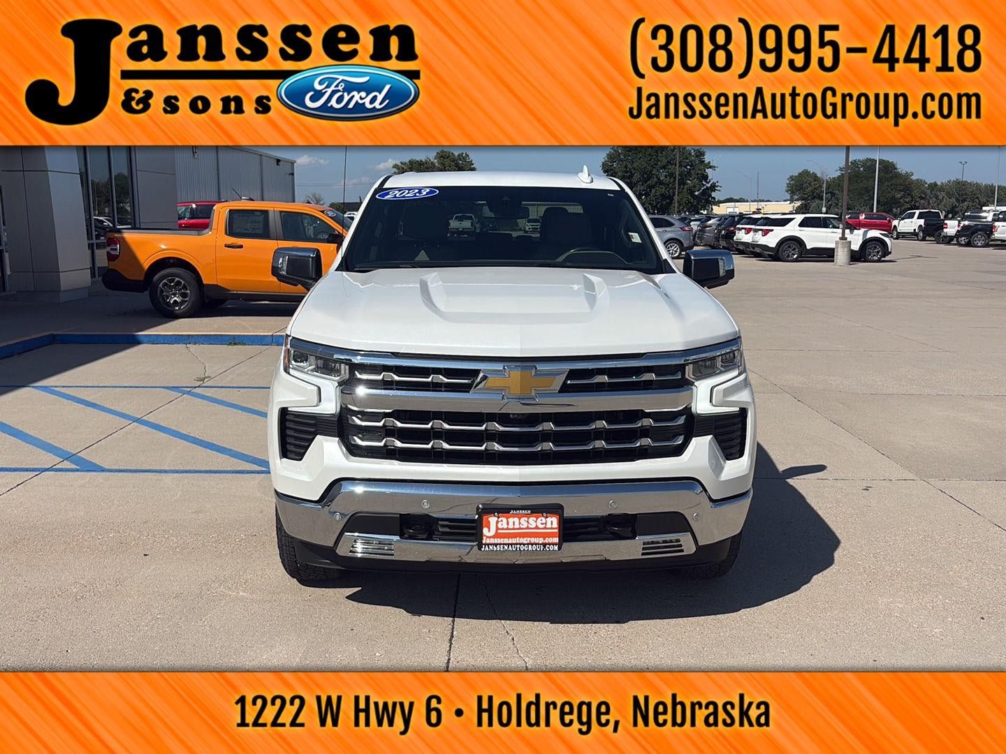 Used 2023 Chevrolet Silverado 1500 LTZ AWD/4WD image 3
