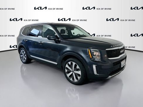 Used 2022 Kia Telluride S FWD image 11